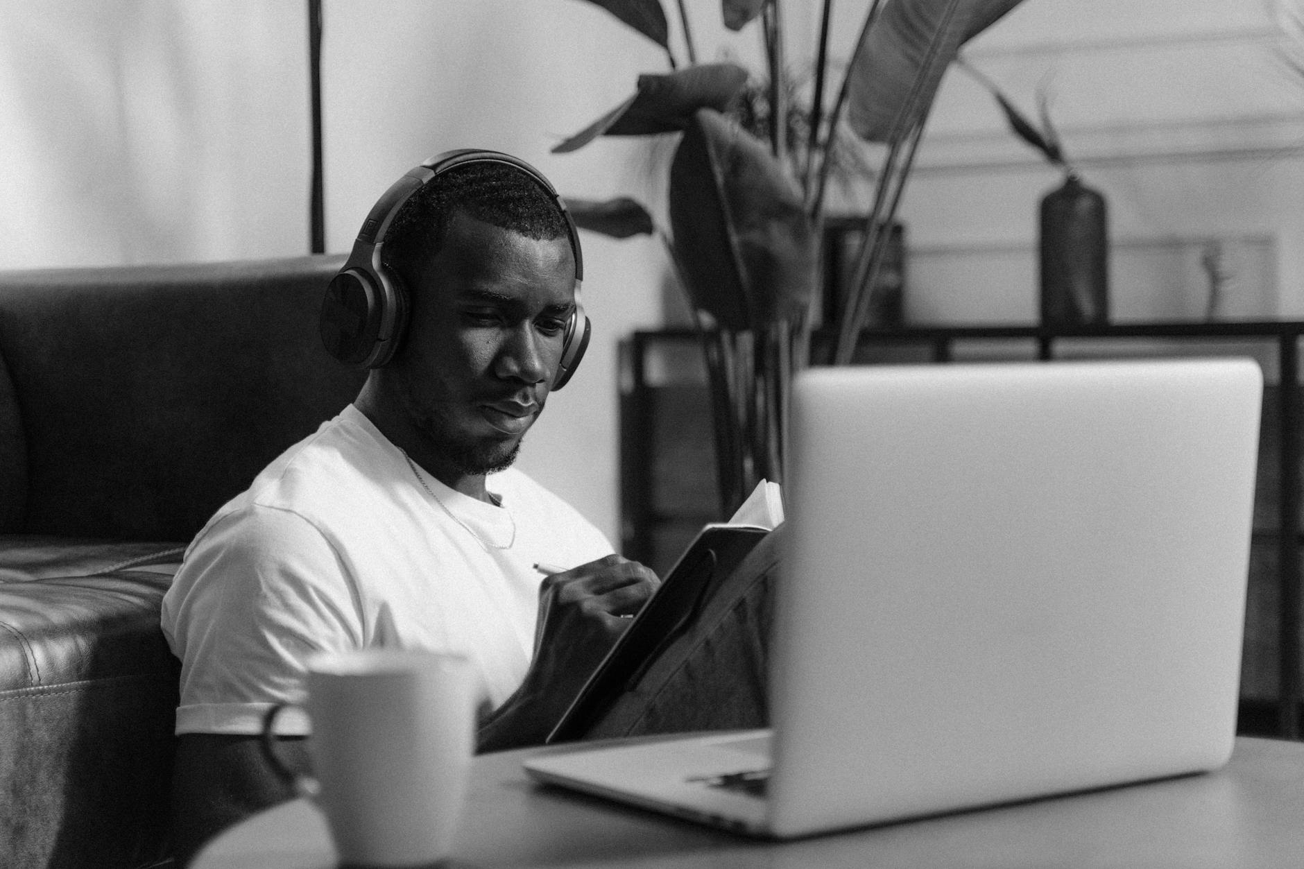 Compatibilizar desempleo y autoempleo: pago único, capitalización y opciones por país