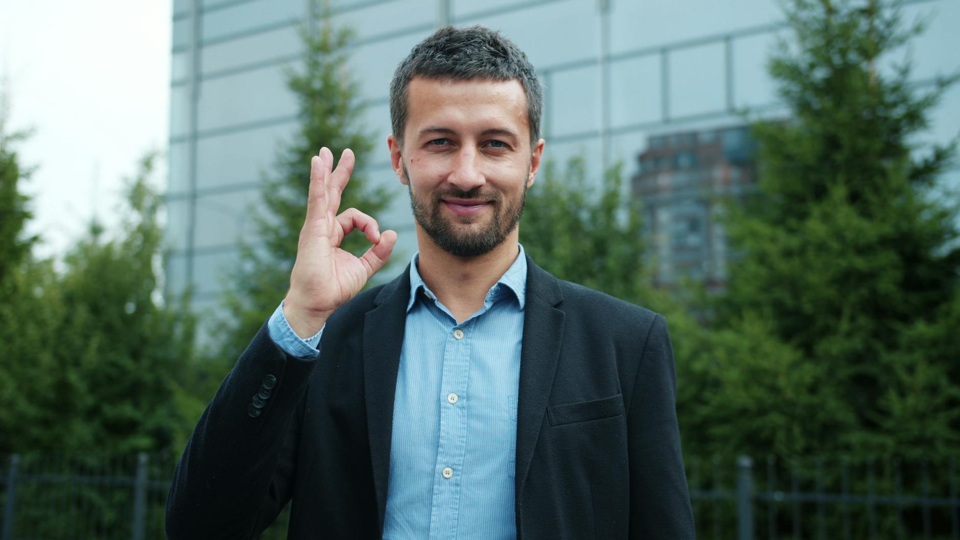 Resultado exitoso relacionado con young people